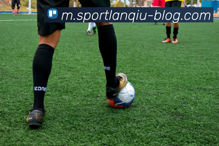 单核带队快船迎战勇士首发阵容揭晓邓恩桑德斯莱昂纳德科林斯祖巴茨齐上阵